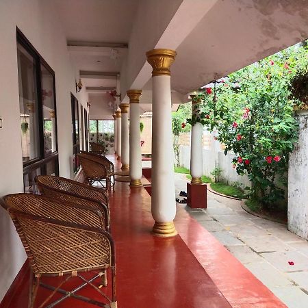 Marari Beach Clleetus Homestay Mararikulam Exterior photo